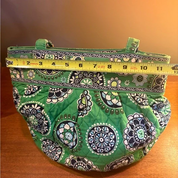 Vera Bradley Vibrant Green Patterned Tote Bag - Picture 9 of 9
